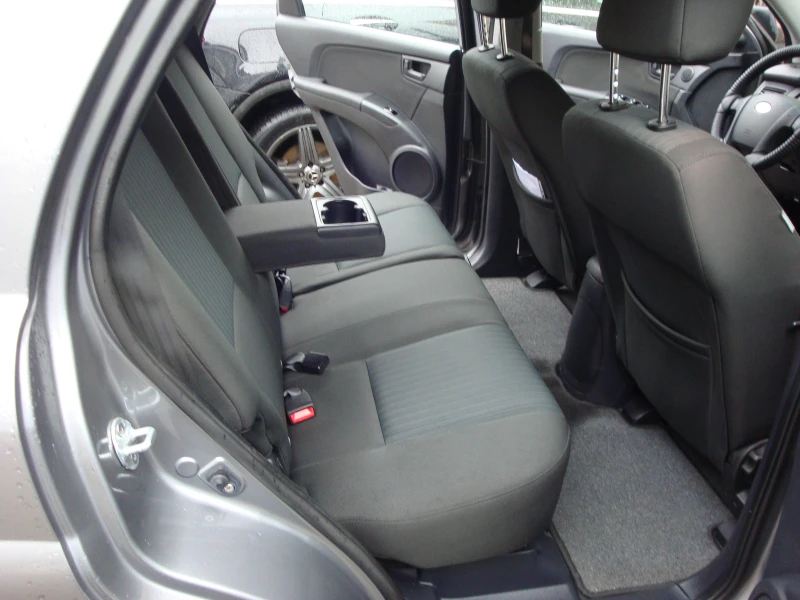 Kia Sportage 2.0ГАЗ-БЕНЗИН, снимка 8 - Автомобили и джипове - 52034945