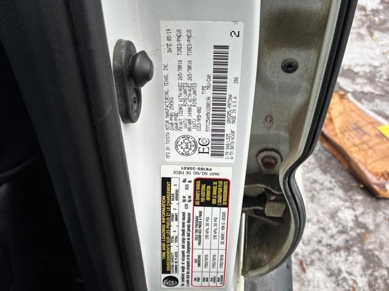 Toyota Tacoma * TRD * CARFAX * БЕЗ ПЪРВОНАЧАЛНА ВНОСКА, снимка 10 - Автомобили и джипове - 53089605