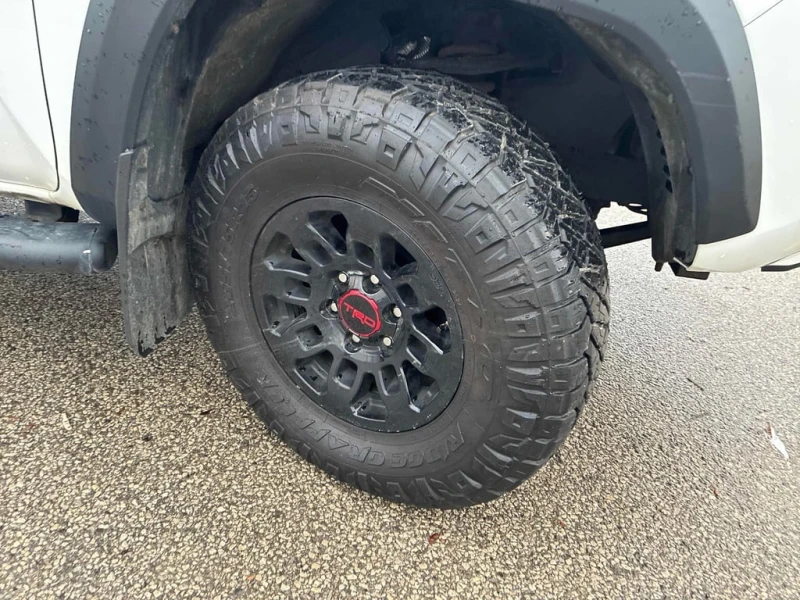 Toyota Tacoma * TRD * CARFAX * БЕЗ ПЪРВОНАЧАЛНА ВНОСКА, снимка 7 - Автомобили и джипове - 53089605