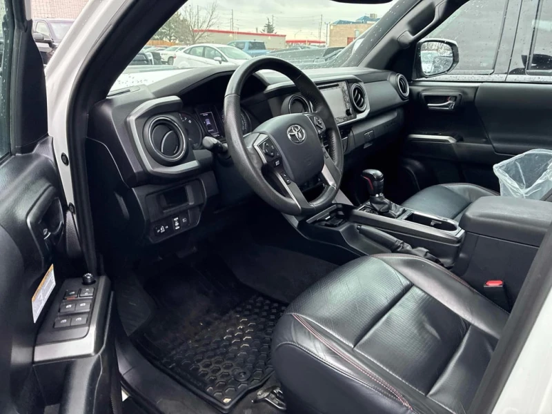 Toyota Tacoma * TRD * CARFAX * БЕЗ ПЪРВОНАЧАЛНА ВНОСКА, снимка 5 - Автомобили и джипове - 53089605