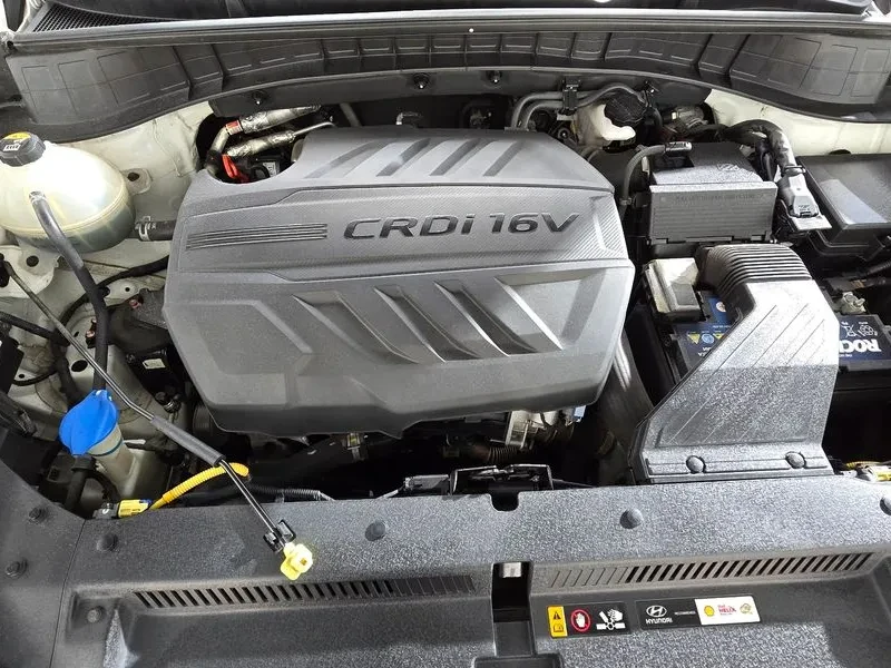 Hyundai Tucson 2.0 2WD PREMIUM, снимка 6 - Автомобили и джипове - 56293129