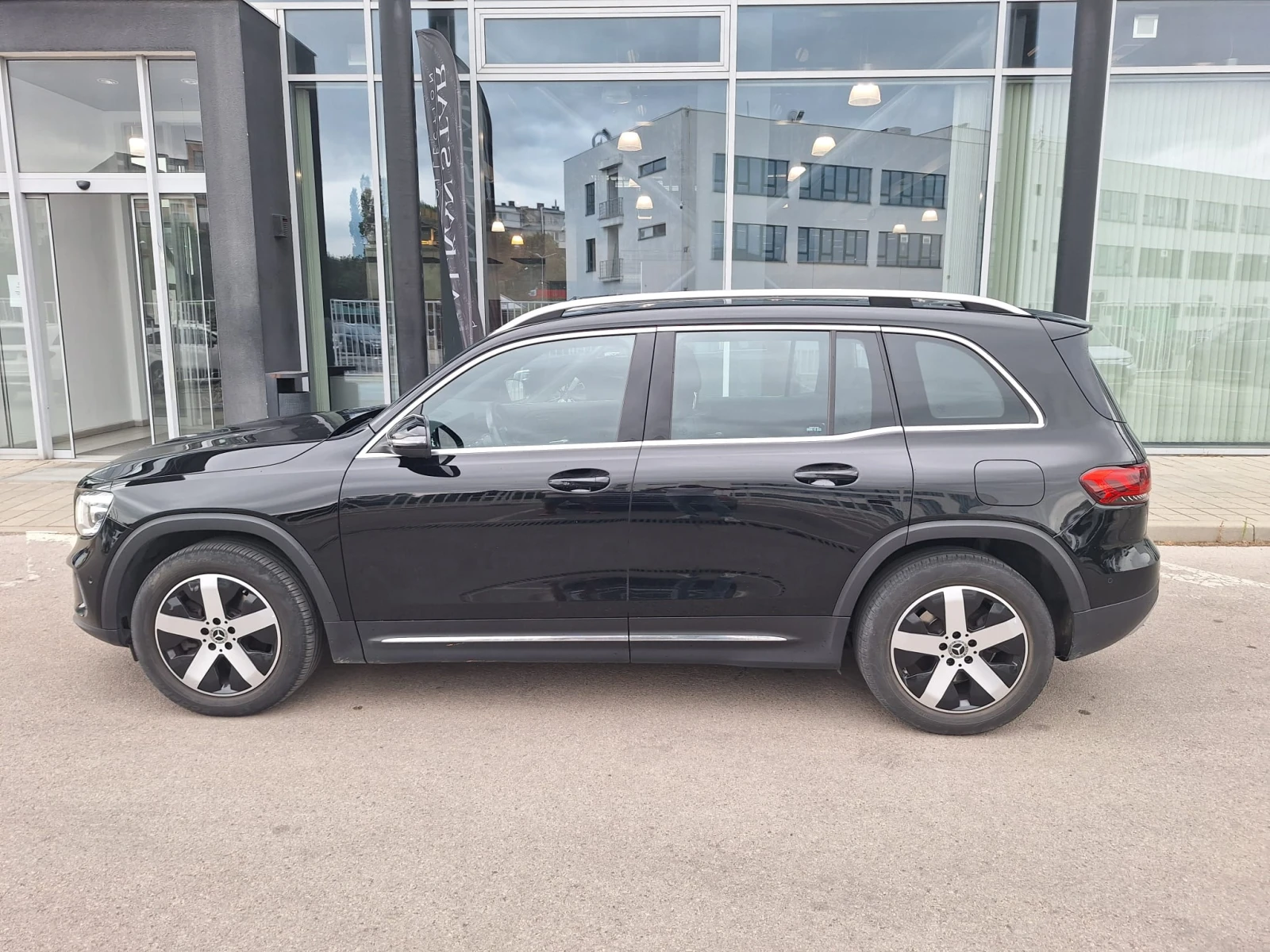 Mercedes-Benz GLB 220d - изображение 6