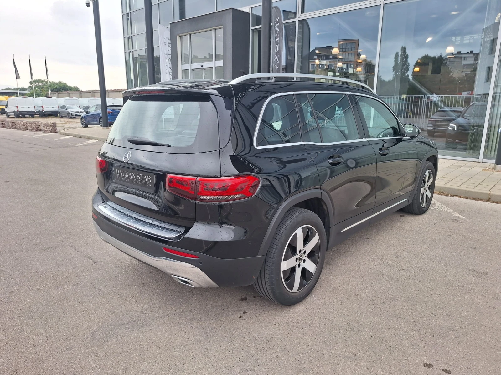 Mercedes-Benz GLB 220d - изображение 4
