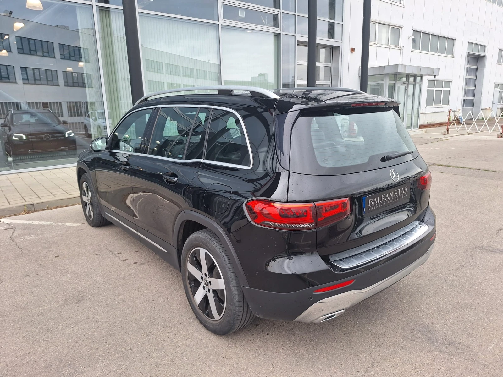 Mercedes-Benz GLB 220d - изображение 3