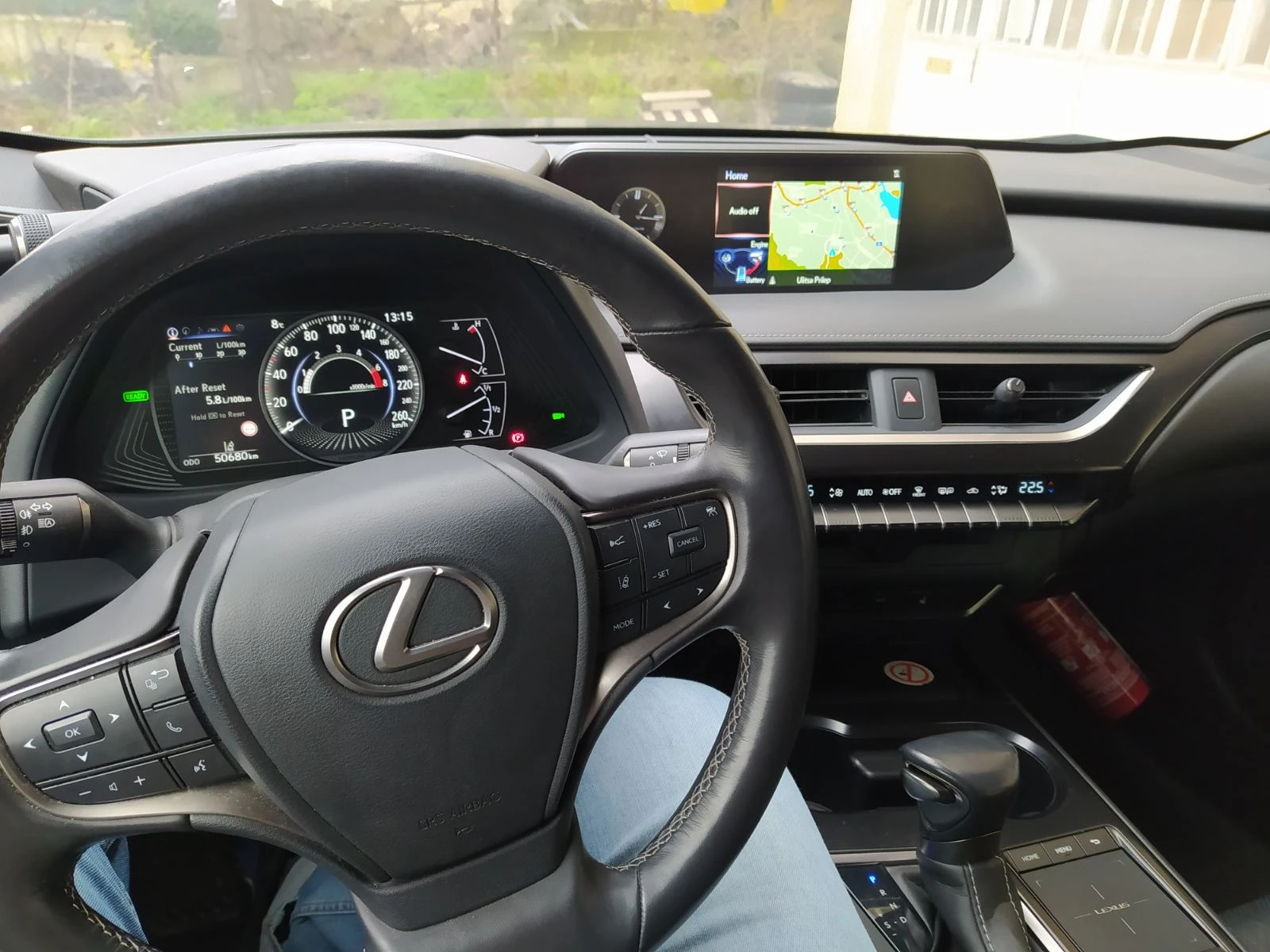 Lexus UX 250h 250HIBRID - изображение 8