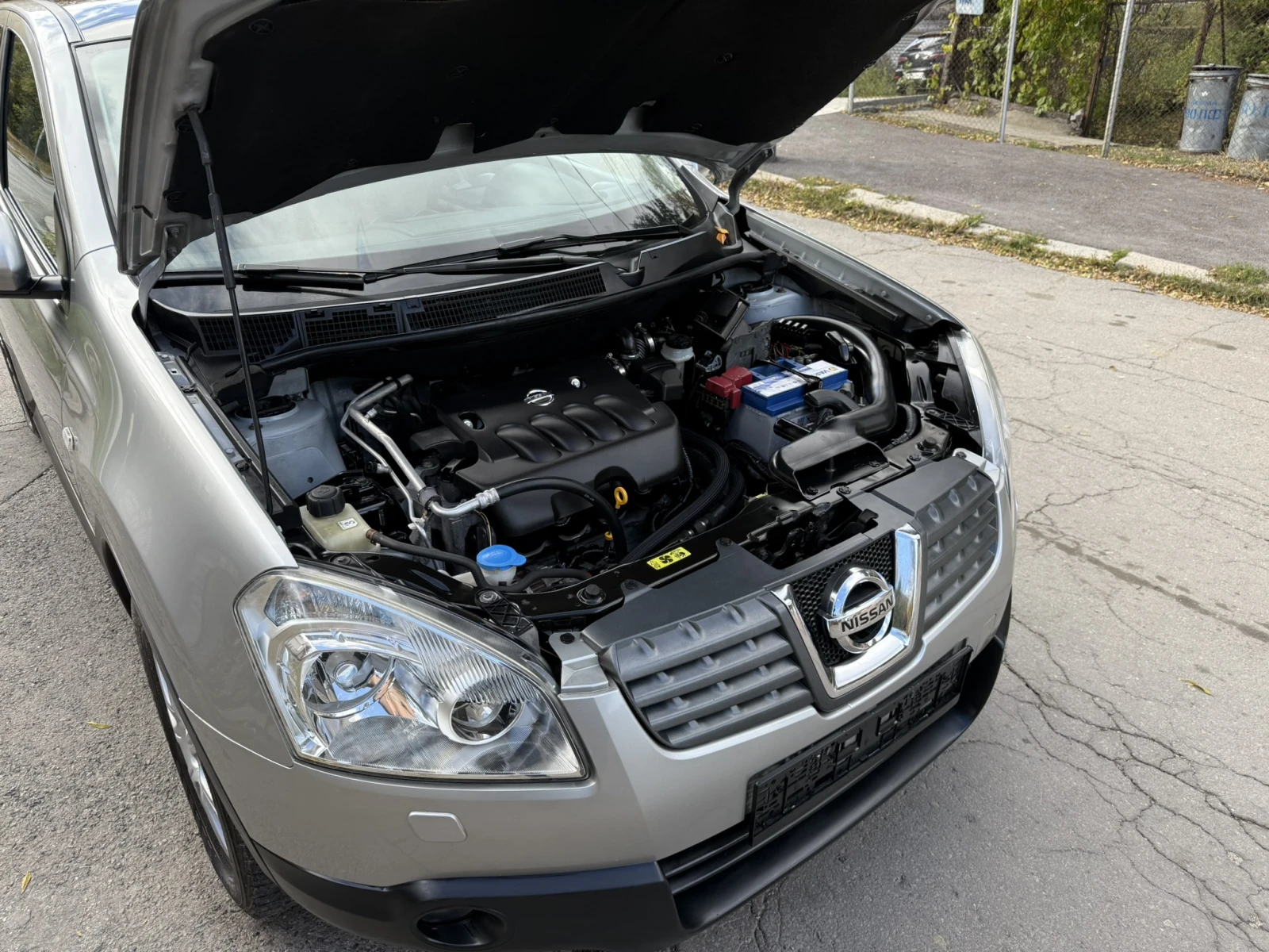 Nissan Qashqai 2.0i 141HP 4x4 / AVTOMAT / PANORAMA / FULL KEYLES | Mobile.bg — изображение 17
