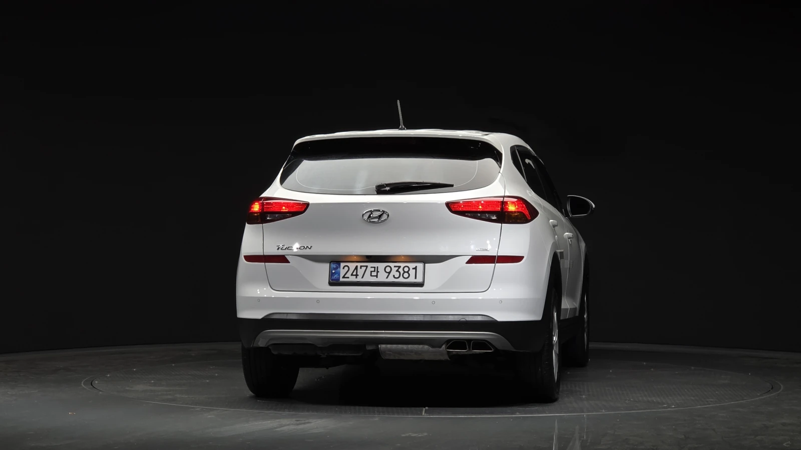 Hyundai Tucson 2.0CRDI/4x4/FACE/15000 KM - изображение 4