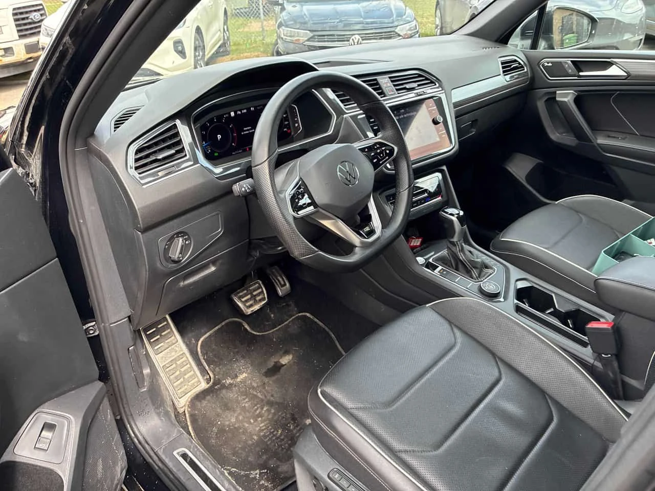 VW Tiguan Highline R Line /360/DIS/FENDER, снимка 5 - Автомобили и джипове - 54365309