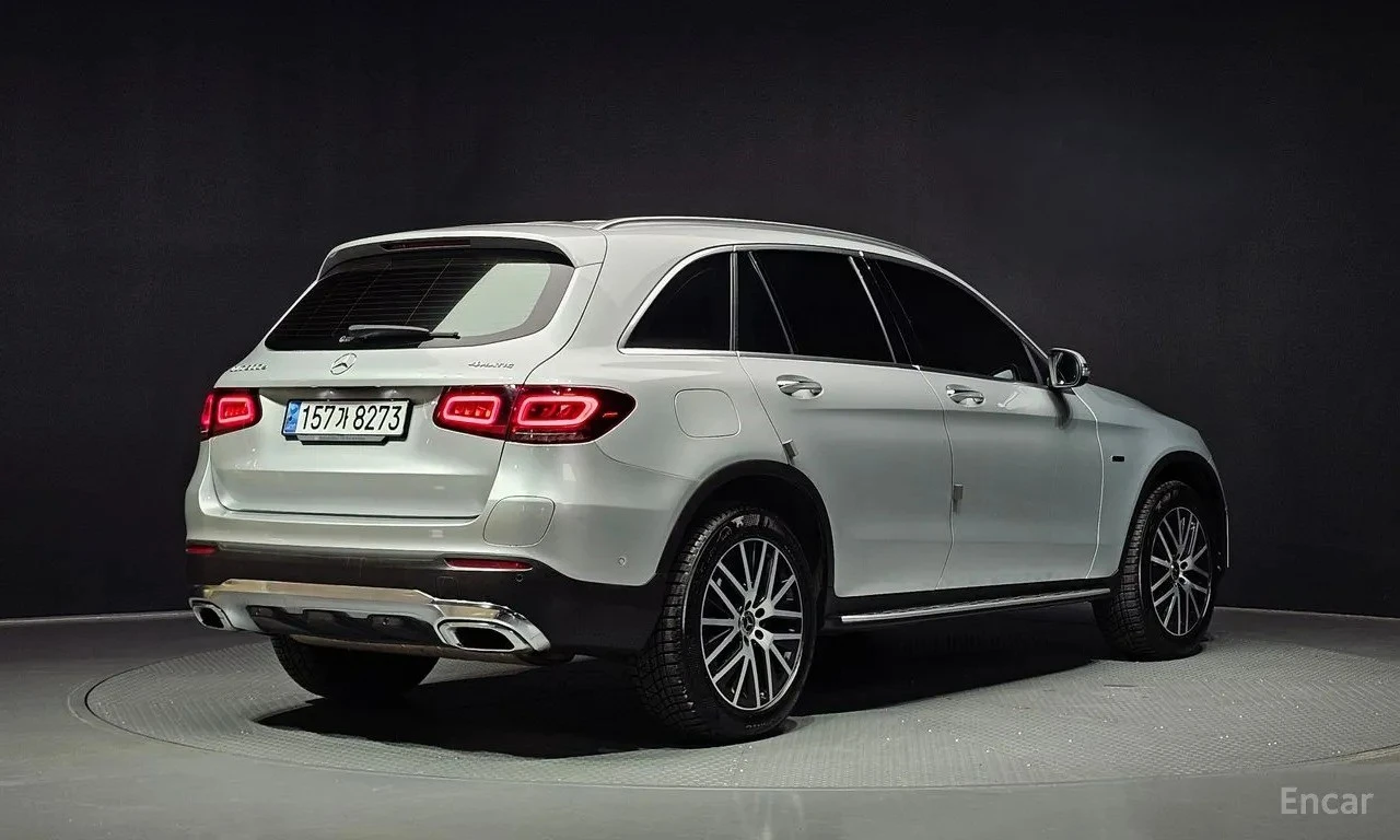 Mercedes-Benz GLC 300 Plug-in Hybrid, снимка 2 - Автомобили и джипове - 56072920