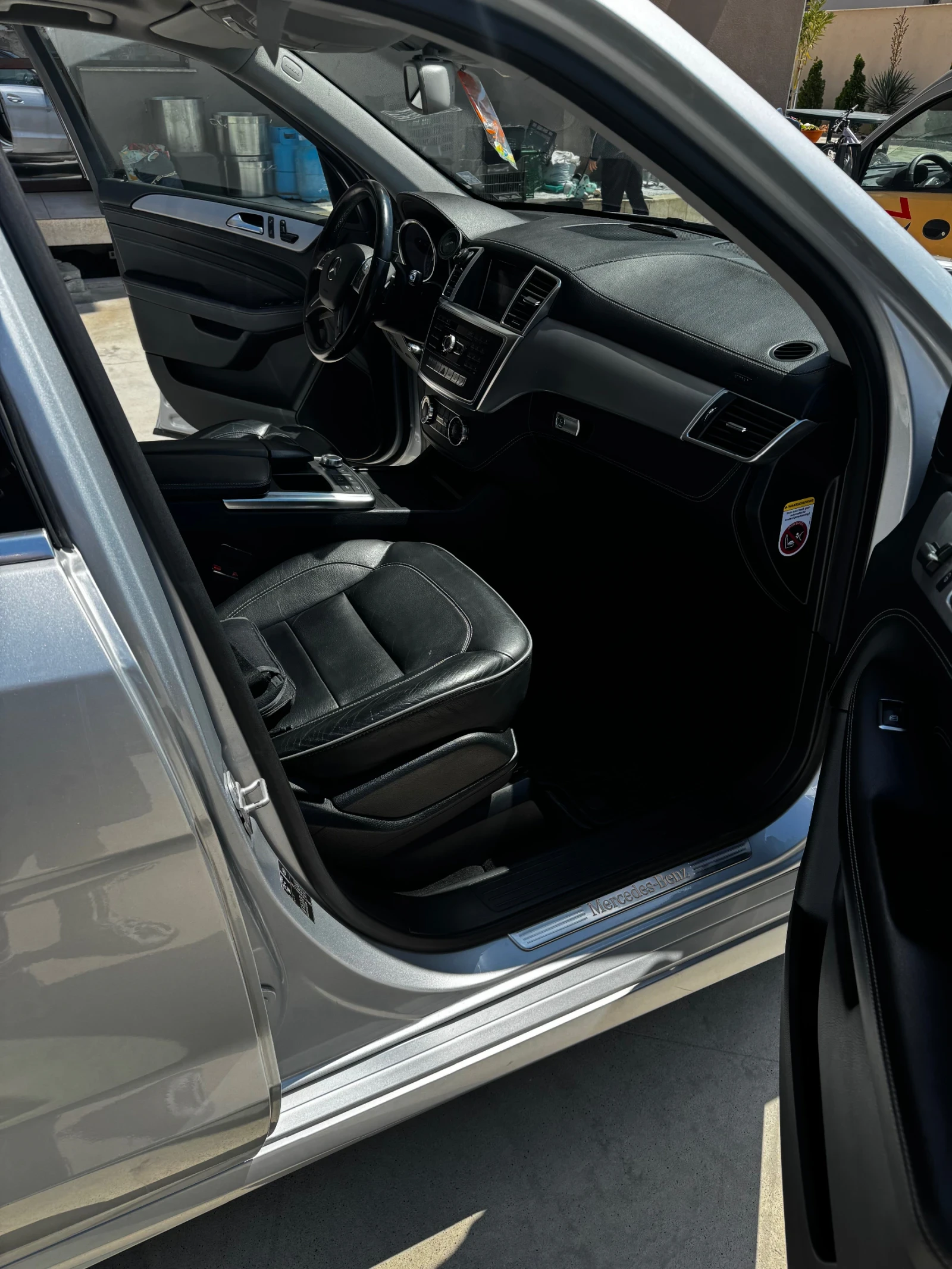 Mercedes-Benz ML 350, снимка 8 - Автомобили и джипове - 56121630