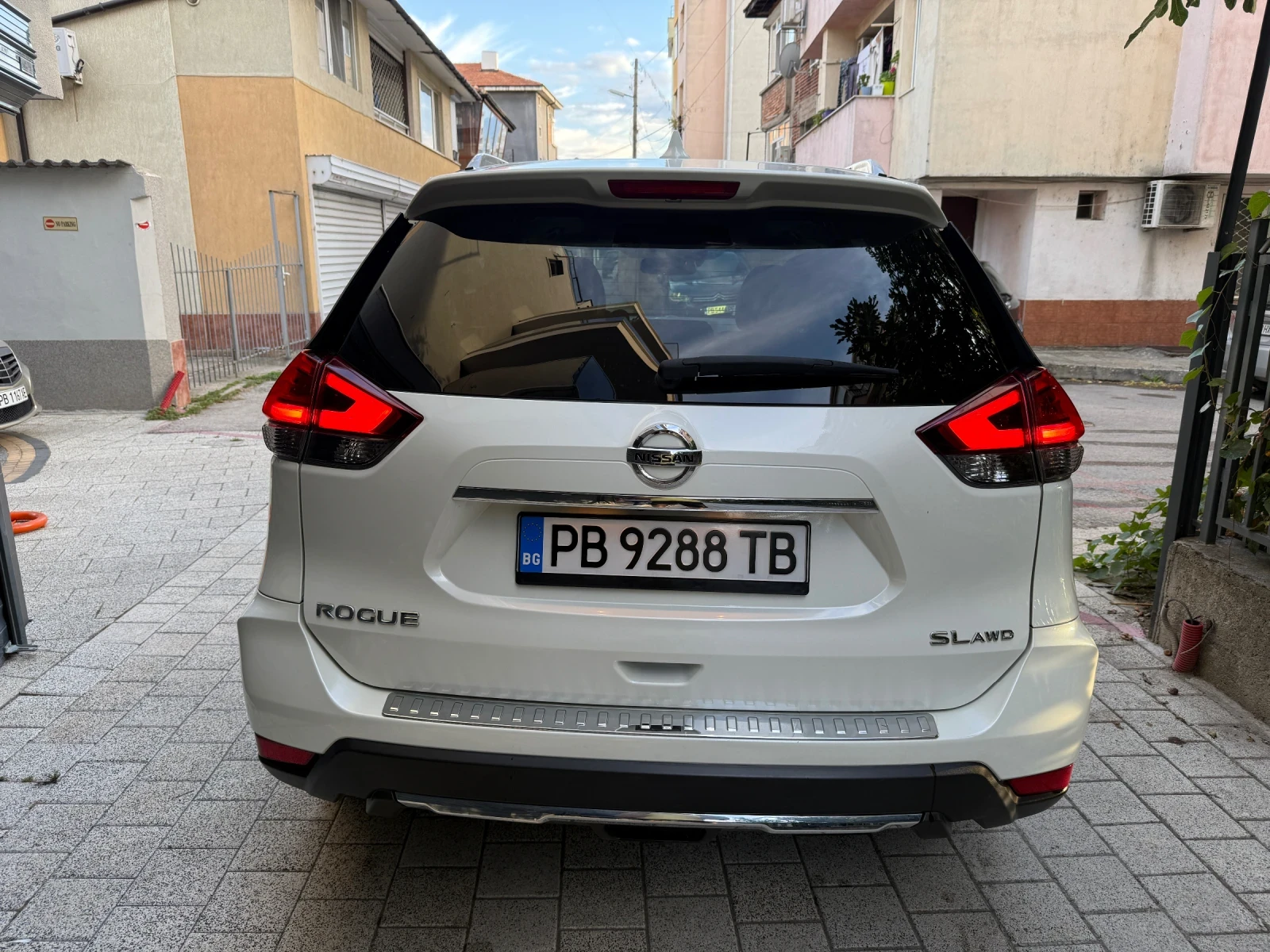 Nissan Rogue SL LPG, снимка 3 - Автомобили и джипове - 56377137