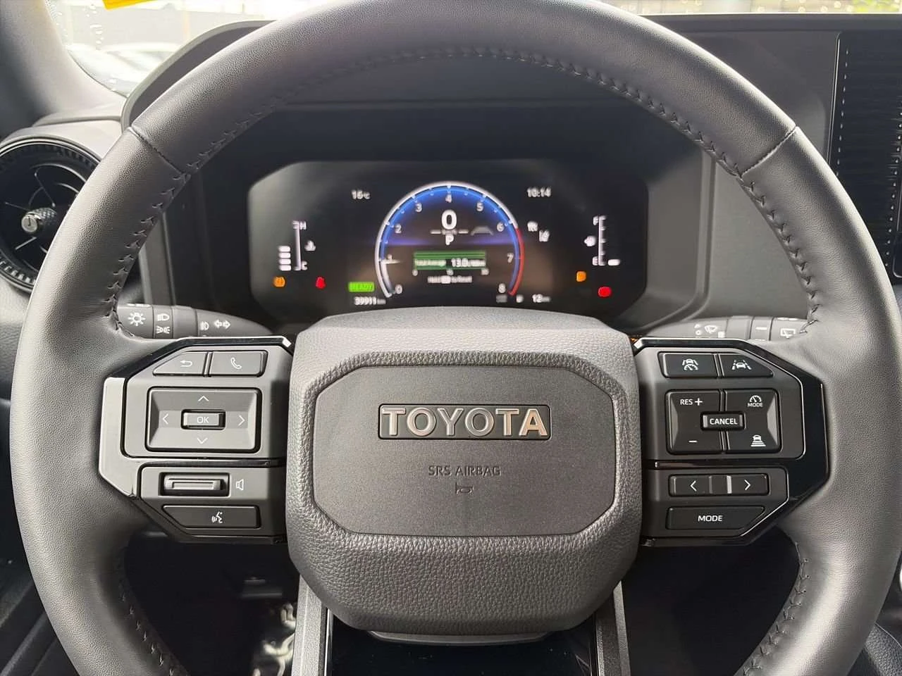 Toyota Land cruiser 1958 HEV | CarPlay / Android Auto | Heated Seats | | Mobile.bg � ����������� 12