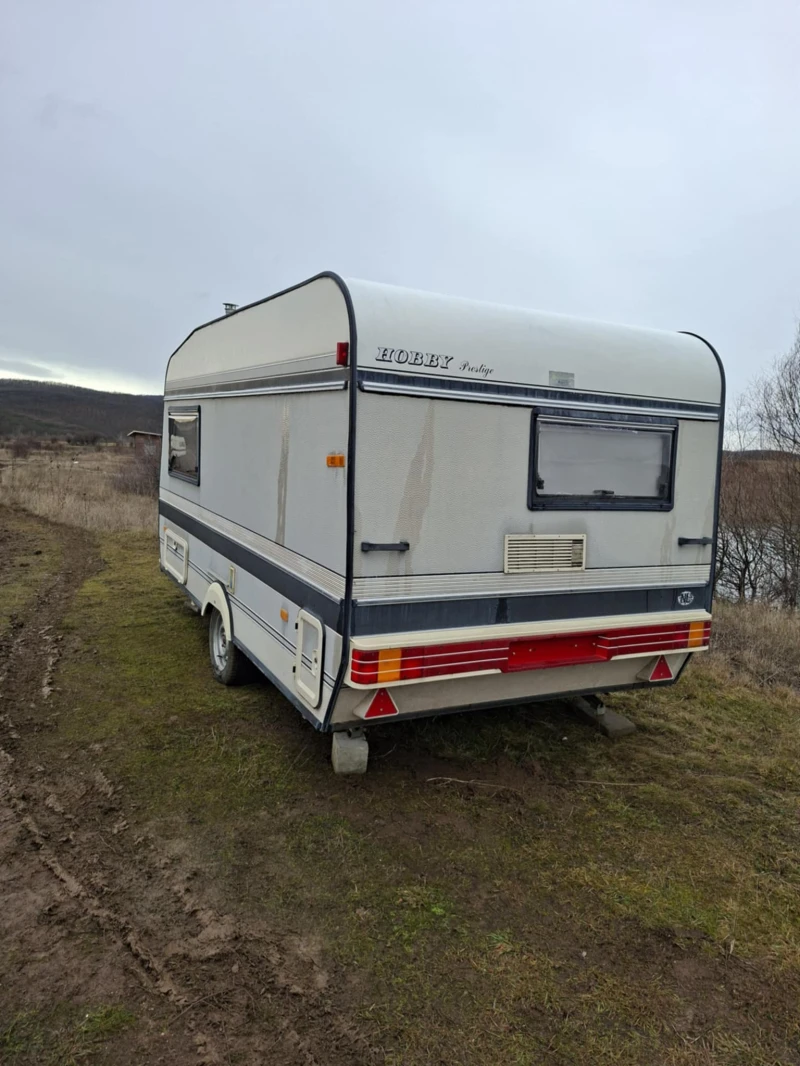 Каравана Hobby 4.20, снимка 3 - Каравани и кемпери - 53285181