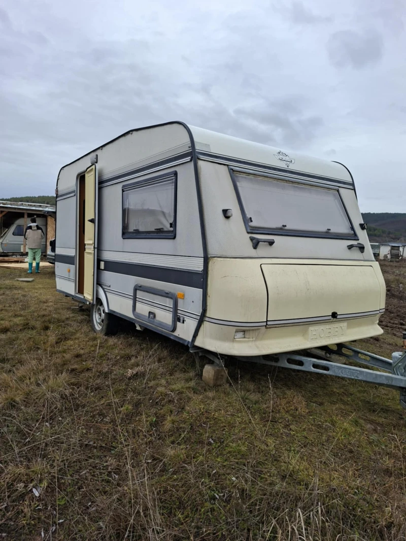 Каравана Hobby 4.20, снимка 5 - Каравани и кемпери - 53285181