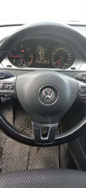 VW Passat - 5500 € / 10757.07 лв. - 49812730 8
