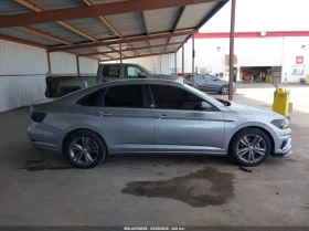 VW Jetta 1.4l Volkswagen 1.4T R-Line/1.4T S/1.4T Se - 12300 € / 24056.71 лв. - 46196763 13