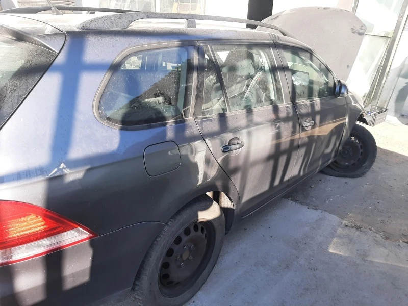 VW Golf Variant 1.9TDI TIP BLS, снимка 6 - Автомобили и джипове - 38489241