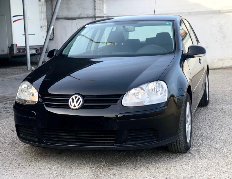 VW Golf ПЕРФЕКТЕН БЕЗ РЪЖДИ , снимка 1 - Автомобили и джипове - 47565771