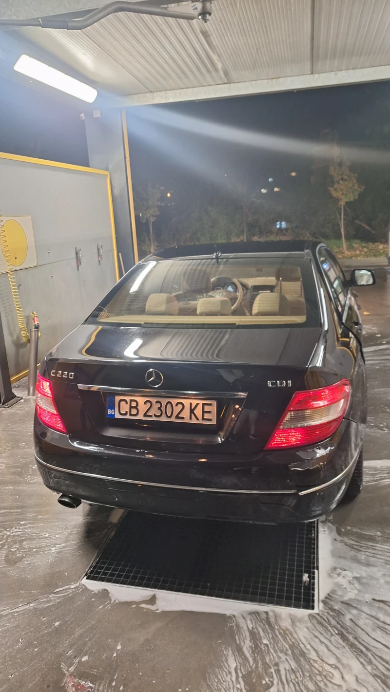 Mercedes-Benz C 220 220, снимка 8 - Автомобили и джипове - 48085790