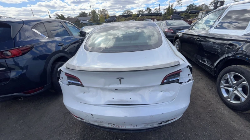 Tesla Model 3 mid range Налична, снимка 11 - Автомобили и джипове - 48703530