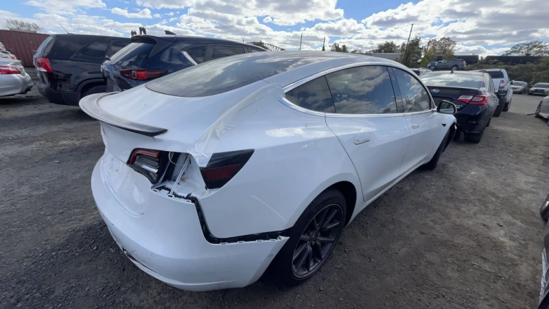 Tesla Model 3 mid range Налична, снимка 9 - Автомобили и джипове - 48703530