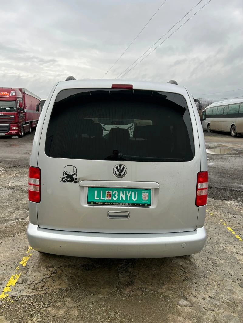 VW Caddy 1.6 дизел, снимка 3 - Автомобили и джипове - 48667852