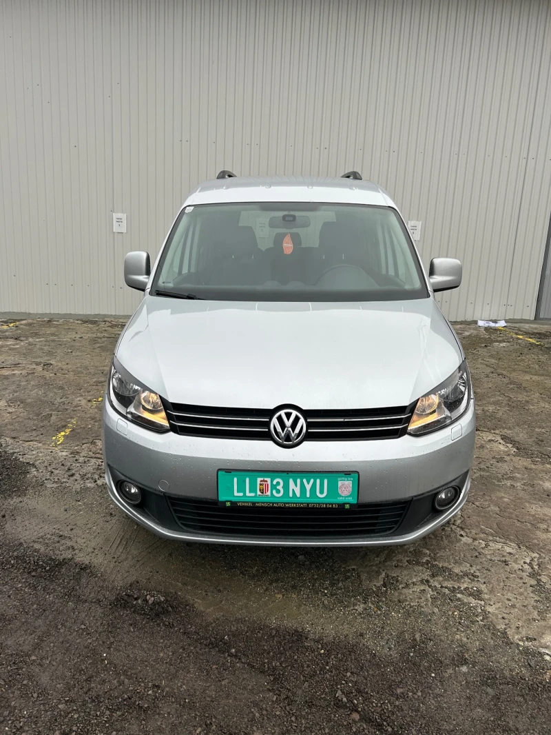 VW Caddy 1.6 дизел, снимка 1 - Автомобили и джипове - 48667852