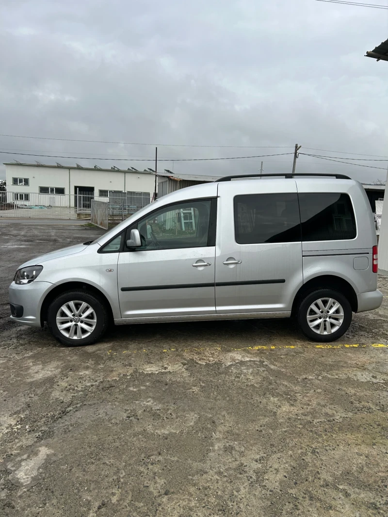 VW Caddy 1.6 дизел, снимка 2 - Автомобили и джипове - 48667852