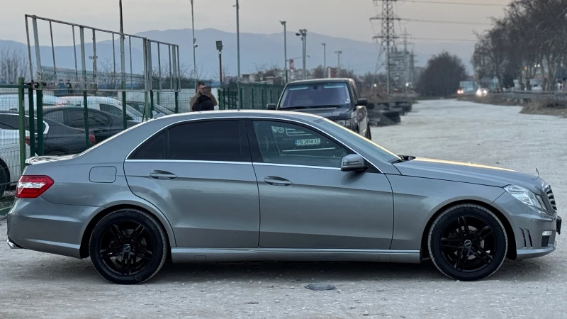 Mercedes-Benz E 220 CDI= 63 AMG= AVANTGARDE= , снимка 4 - Автомобили и джипове - 49470505