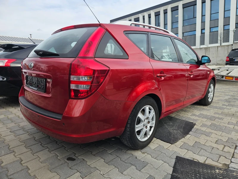 Kia Ceed 1.6 125 к.с. АВТОМАТ/Е4, снимка 4 - Автомобили и джипове - 49519994