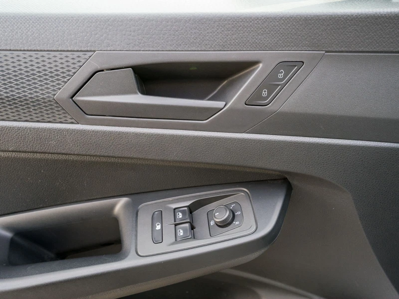 VW Caddy 2.0 TDI Cargo Maxi * Klima * NAVI * Unirent * , снимка 6 - Автомобили и джипове - 50099520