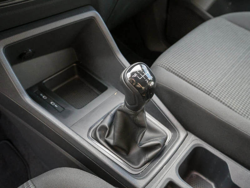 VW Caddy 2.0 TDI Cargo Maxi * Klima * NAVI * Unirent * , снимка 12 - Автомобили и джипове - 50099520