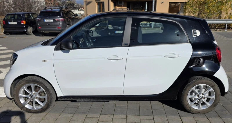 Smart Forfour, снимка 2 - Автомобили и джипове - 53426536