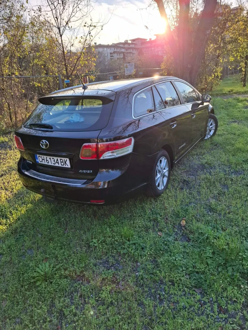 Toyota Avensis 2.0 D4D, снимка 2 - Автомобили и джипове - 53090292