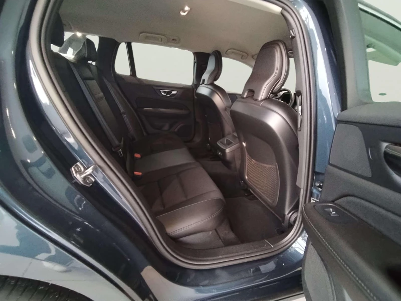 Volvo V60 2, 0, снимка 10 - Автомобили и джипове - 53429509