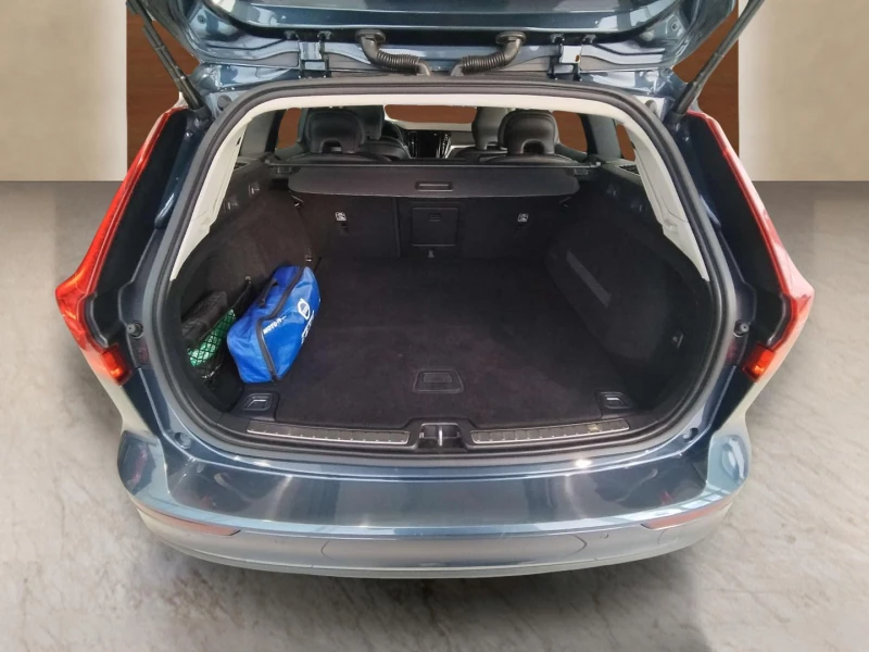 Volvo V60 2, 0, снимка 12 - Автомобили и джипове - 53429509