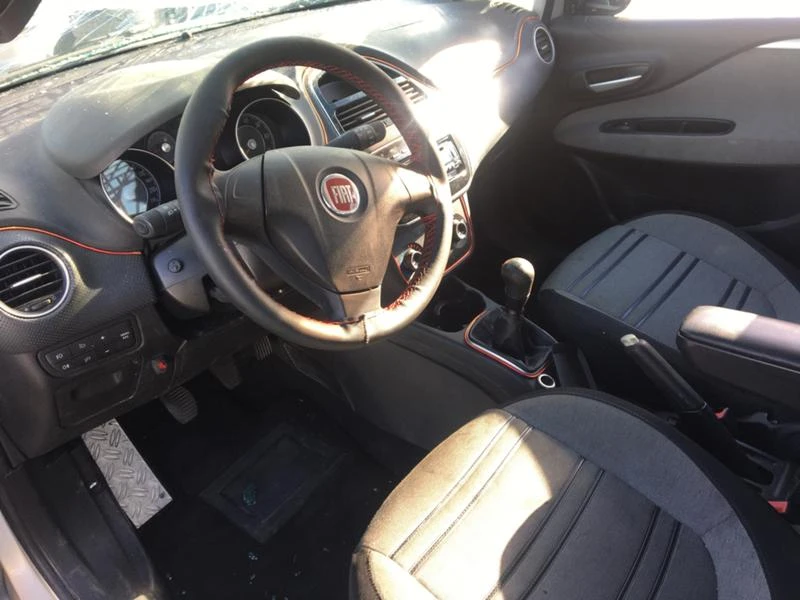 Fiat Punto 1.3 multidjet, снимка 8 - Автомобили и джипове - 35212278