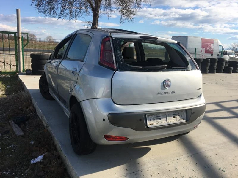 Fiat Punto 1.3 multidjet, снимка 5 - Автомобили и джипове - 35212278