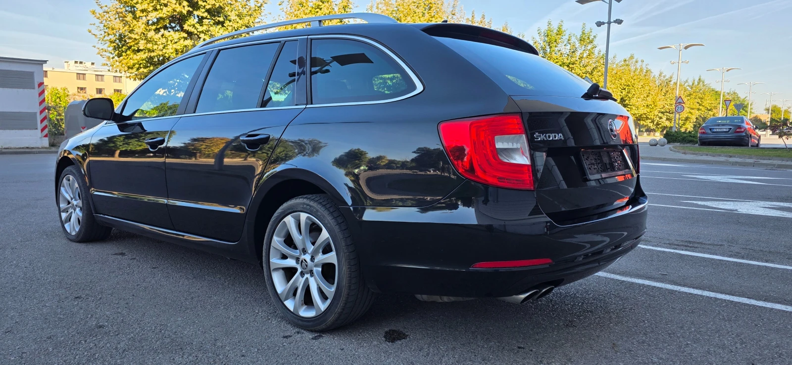 Skoda Superb 1.8 TSI//AVTOMAT//FACELIFT//PANORAMA//, снимка 6 - Автомобили и джипове - 56191816