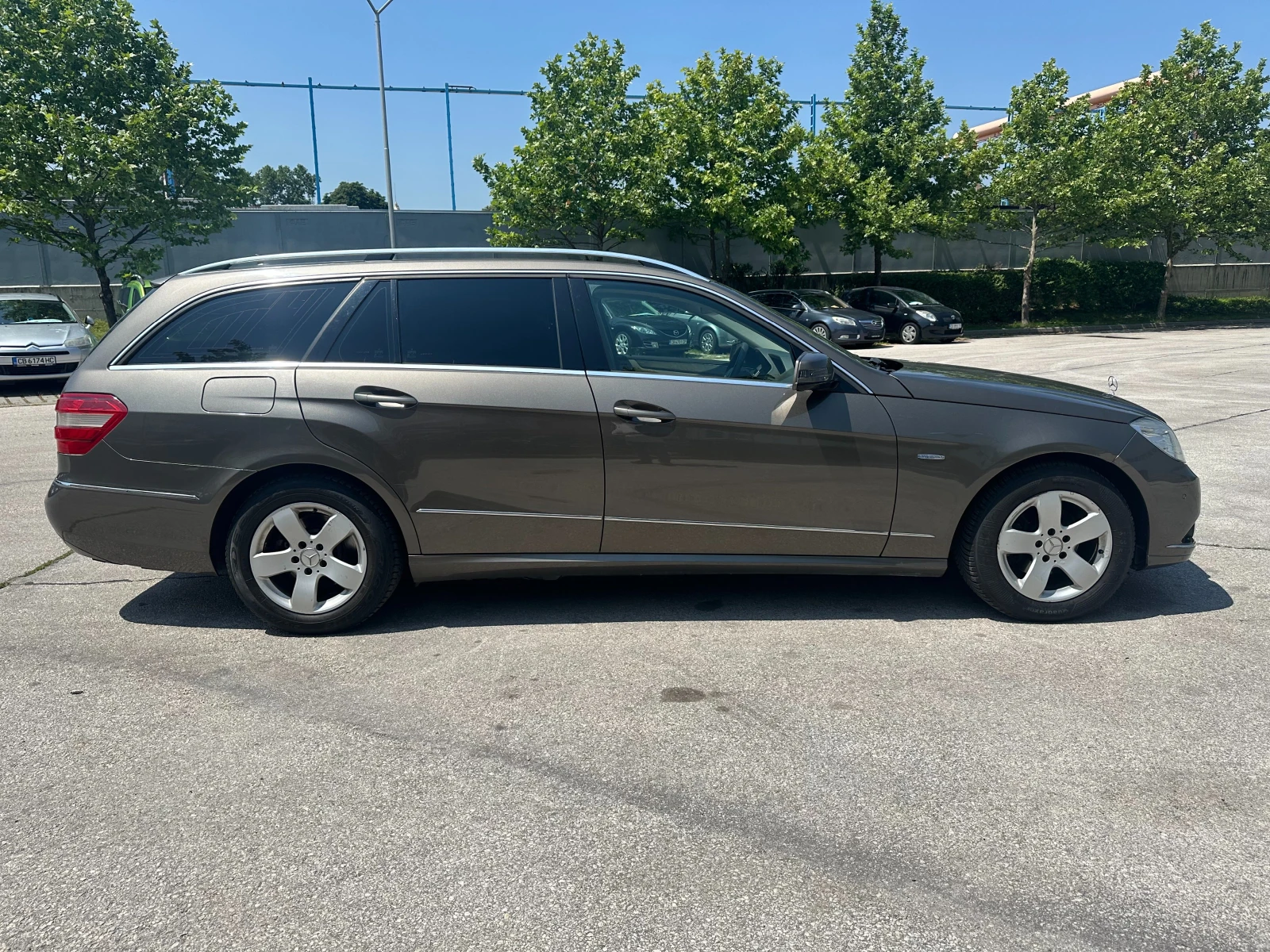 Mercedes-Benz E 220 2.2d 170 к.с - изображение 5