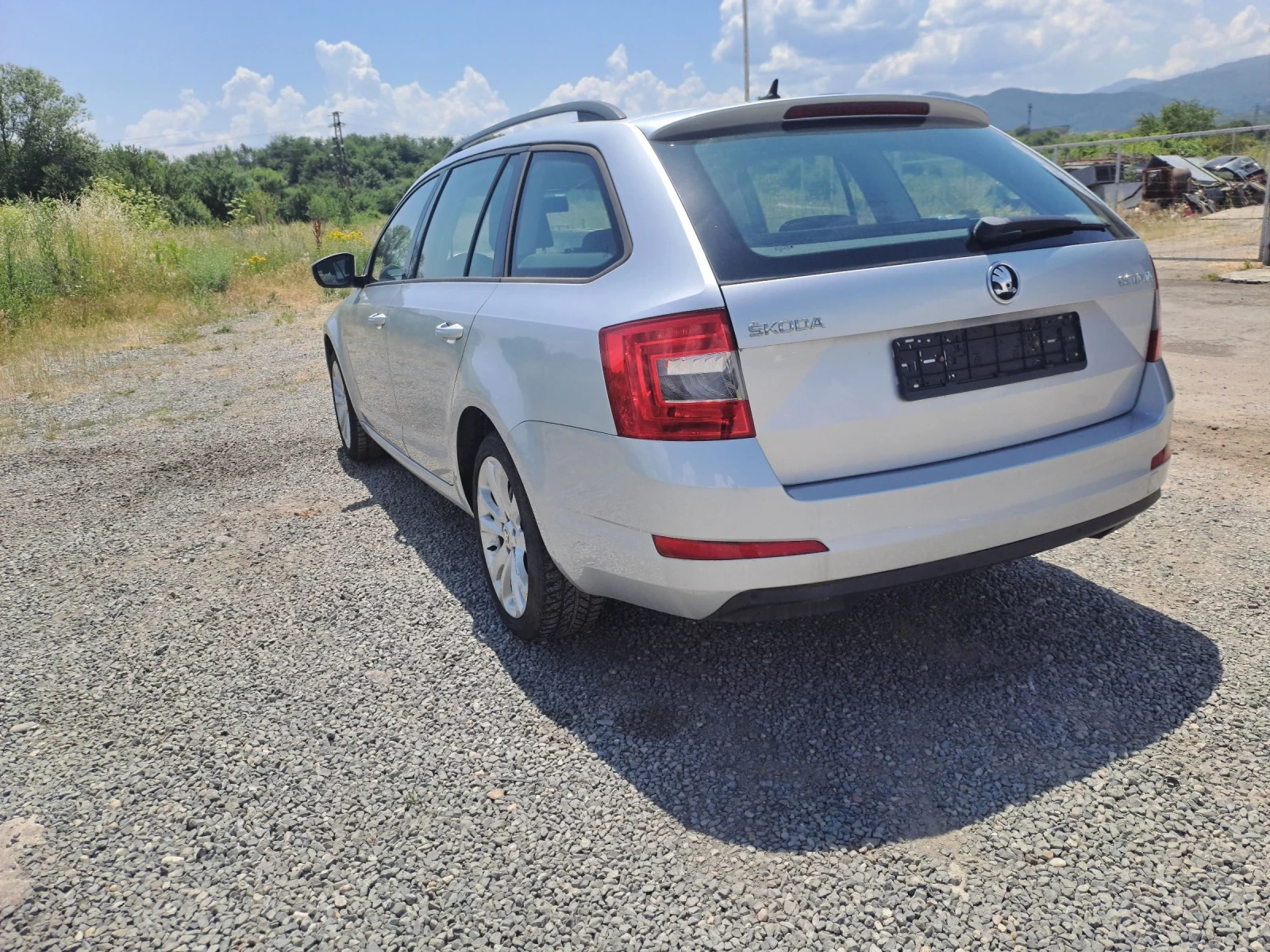 Skoda Octavia 1.6 tdi - изображение 3