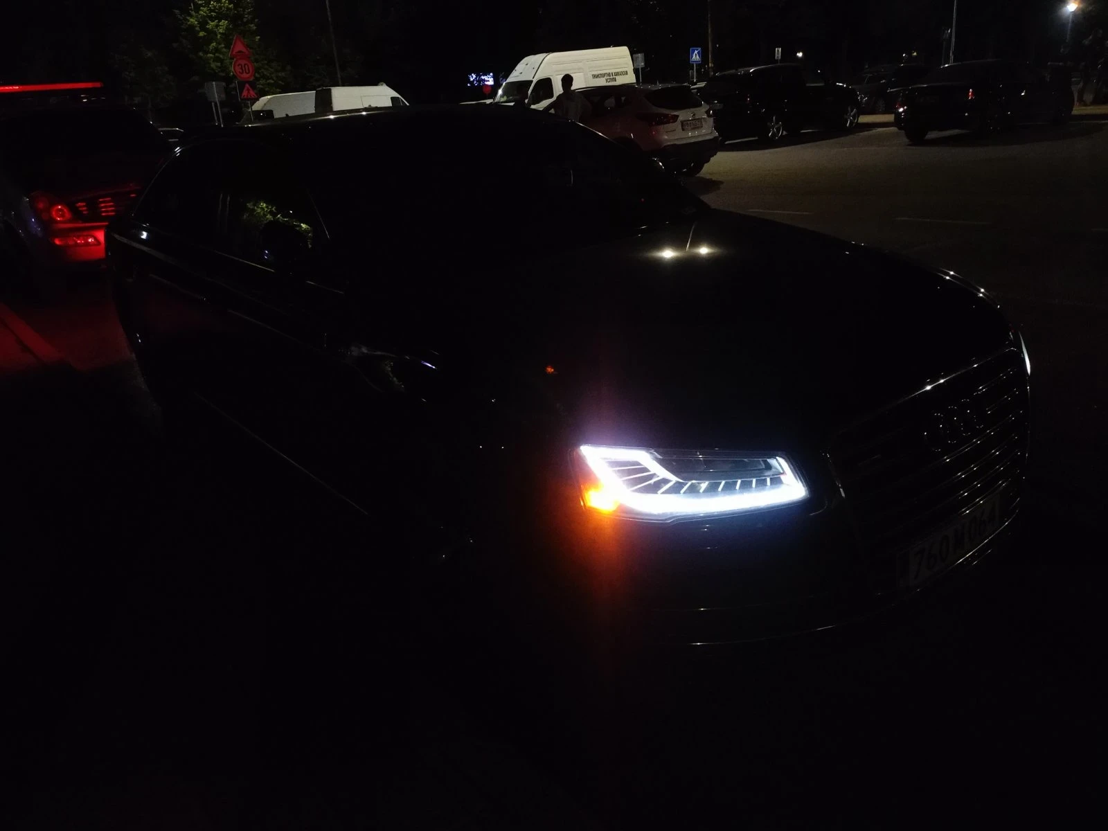 Audi A8 4.0 turbo - изображение 6