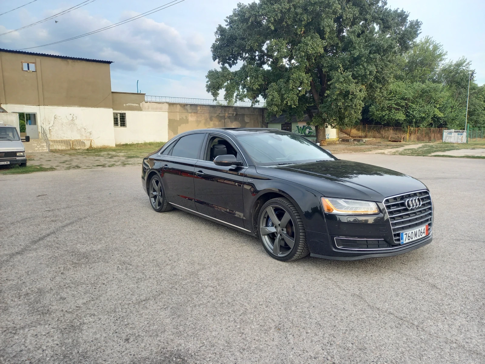Audi A8 4.0 turbo - изображение 2