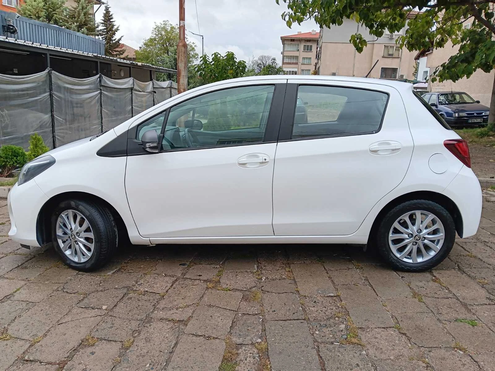 Toyota Yaris 1.33 Dual VVT-i Dynamic НАВИГАЦИЯ/КАМЕРА - изображение 3