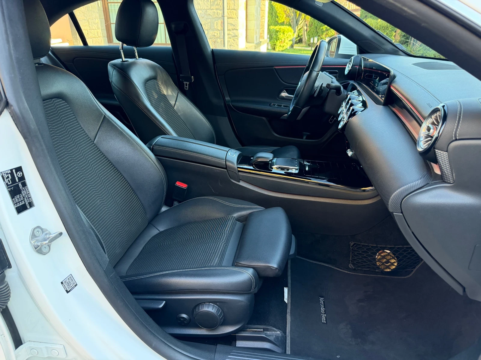 Mercedes-Benz CLA 200 i/Widescreen/Ambient/119km - изображение 10