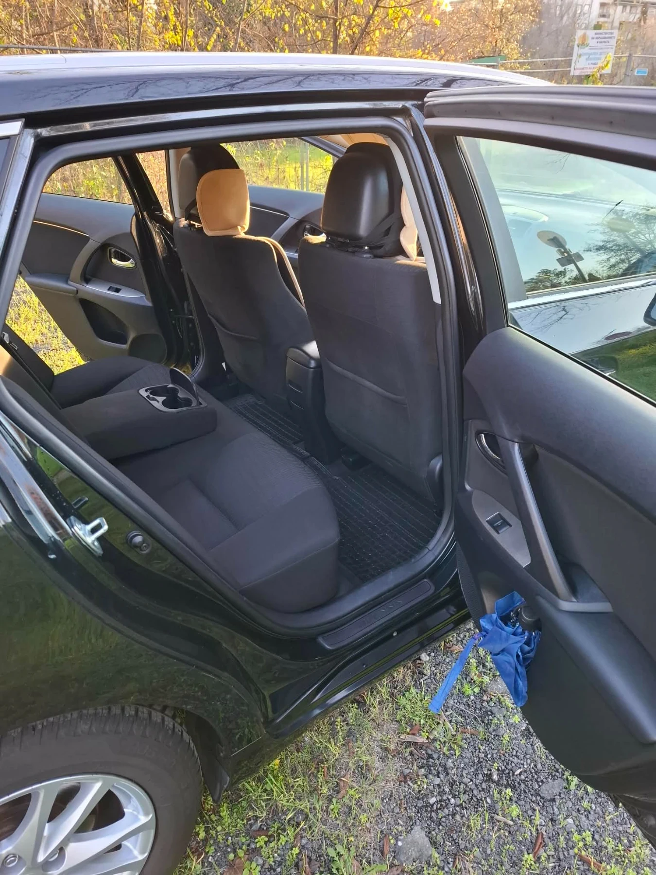 Toyota Avensis 2.0 D4D - изображение 10