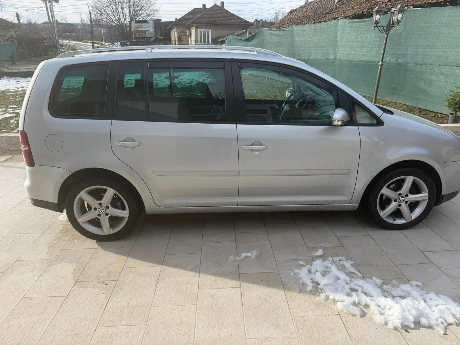 VW Touran Vw-Touran 2.0TDI Highline - изображение 2