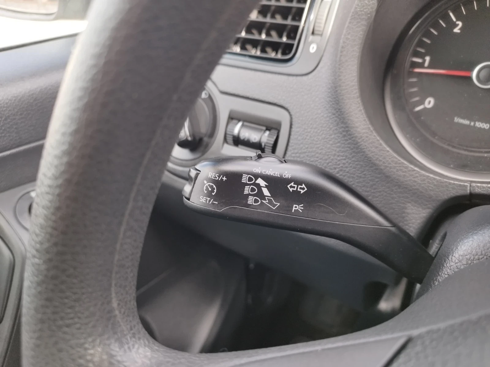 VW Polo 1.2 TDI НАВИГАЦИЯ, снимка 13 - Автомобили и джипове - 54081231