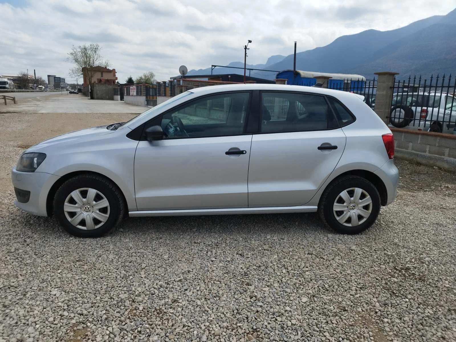 VW Polo 1.2 TDI НАВИГАЦИЯ, снимка 6 - Автомобили и джипове - 54081231