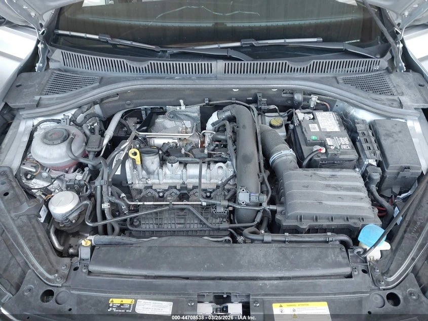 VW Jetta 1.4l Volkswagen 1.4T R-Line/1.4T S/1.4T Se, снимка 10 - Автомобили и джипове - 54195549